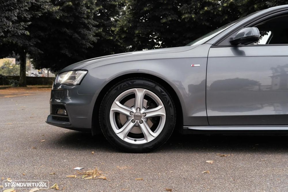 Audi A4 Avant 2.0 TDI Business Line S-line - 37