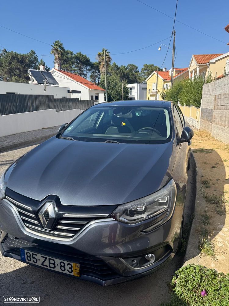 Renault Mégane ENERGY dCi 130 Start & Stop Bose Edition - 4