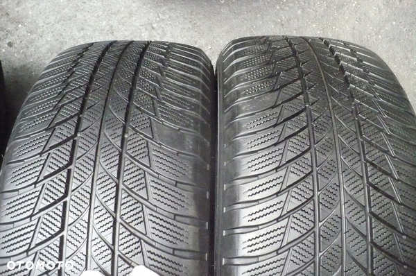 2x BRIDGESTONE Blizzak LM001 RFT 245/50R19 5,7mm 2022