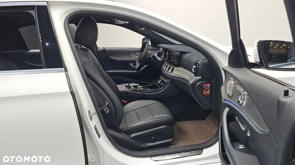 Mercedes-Benz Klasa E 300 9G-TRONIC Avantgarde - 7