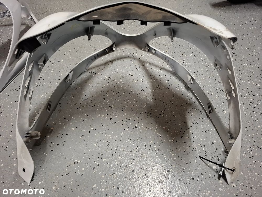 Suzuki GSXR 1300 Hayabusa owiewka wlot czacha czasza - 5