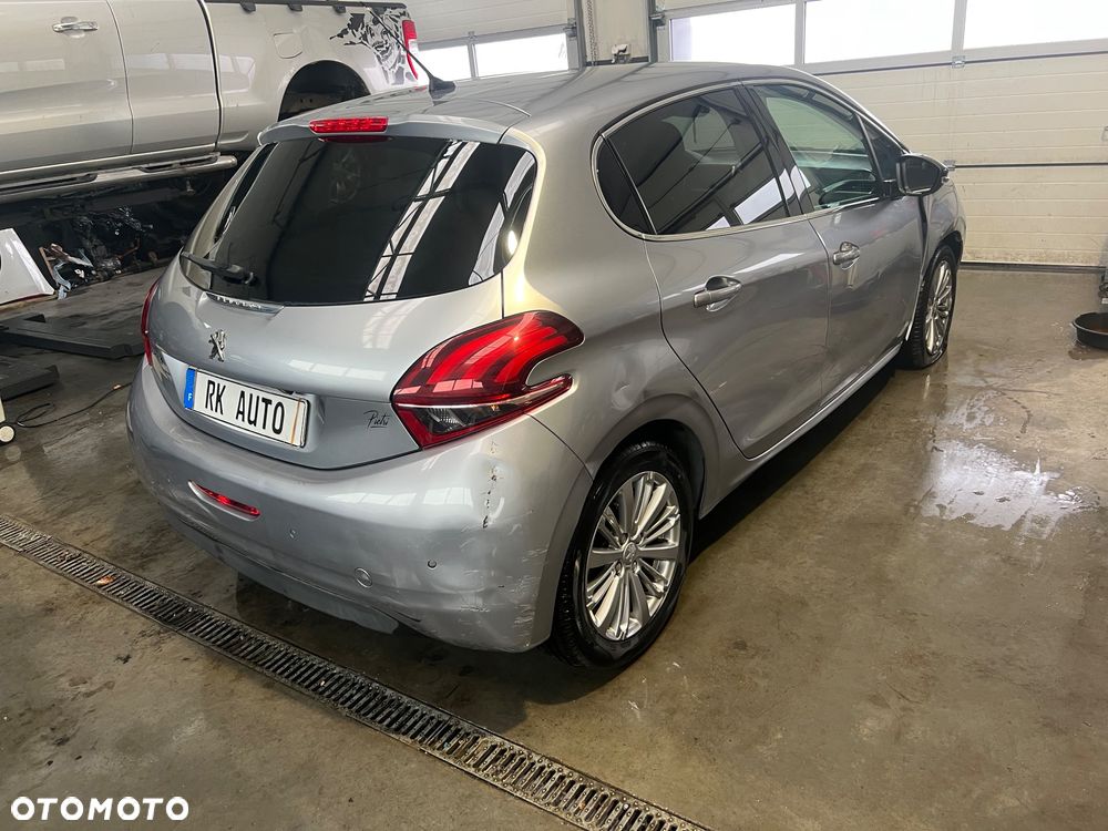 Peugeot 208 PureTech 110 Stop & Start Tech Edition - 5