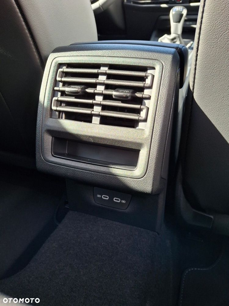 Volkswagen Golf 2.0 TDI Life Plus - 31