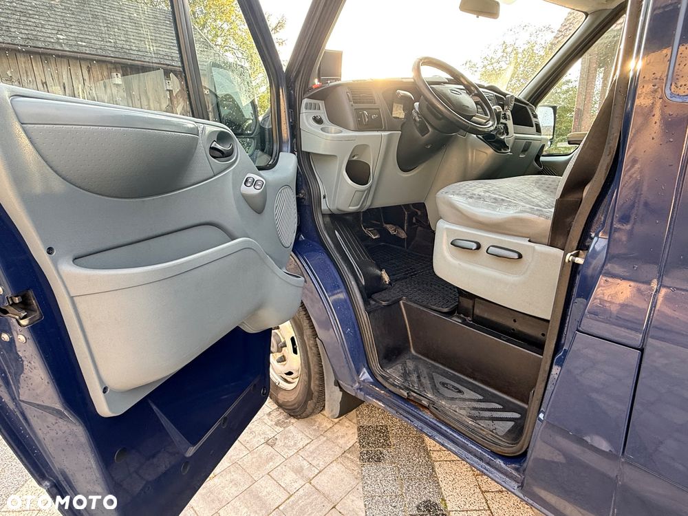 Ford Transit - 18