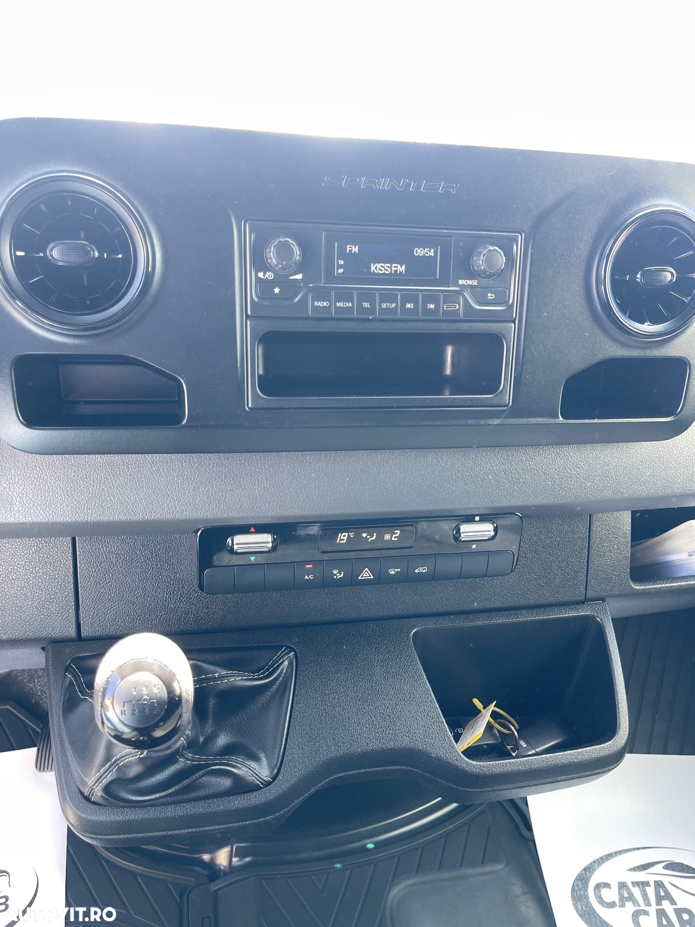 Mercedes-Benz Sprinter 319 3.0CDI V6 MEDIU 2CULISANTE - 27