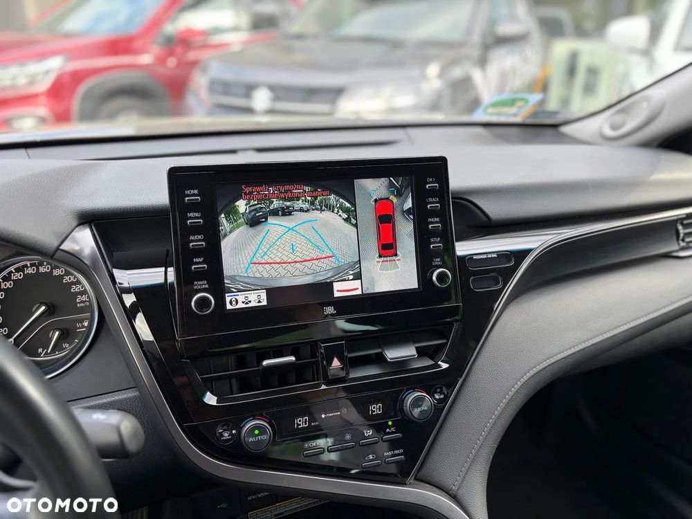 Toyota Camry 2.5 Hybrid Executive CVT - 12