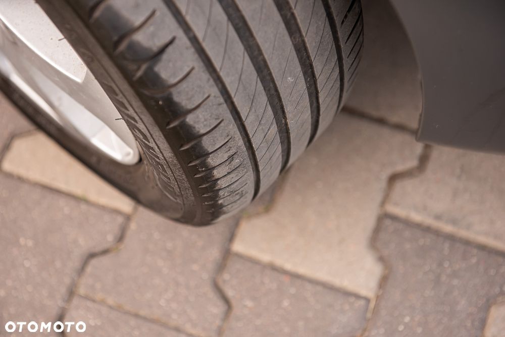 Peugeot 207 120 VTi Premium - 27