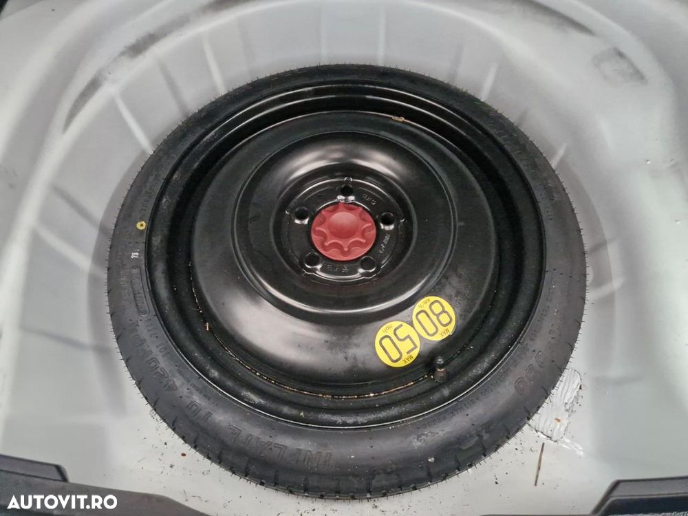 Toyota Corolla 1.8 HSD Business Plus - 15