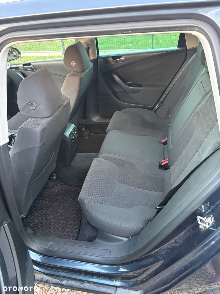 Volkswagen Passat 1.9 TDI Comfortline - 12