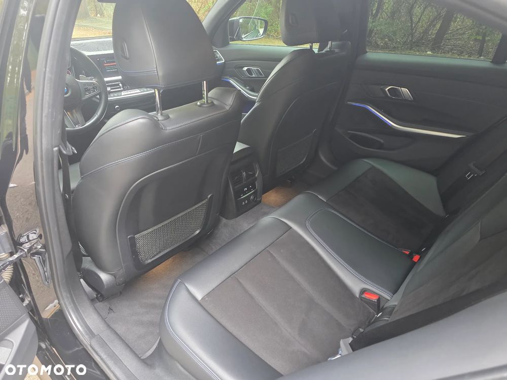 BMW Seria 3 320i xDrive M Sport sport - 15