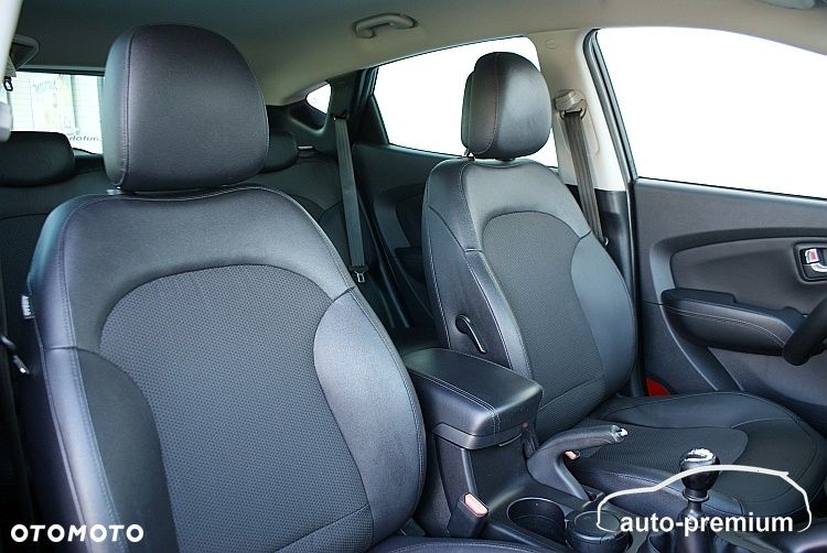 Hyundai ix35 1.6 2WD Fifa World Cup Edition - 24