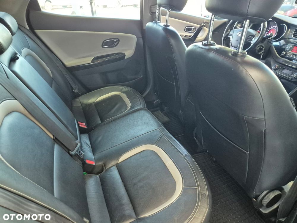 Kia Ceed 1.6 CRDi 128 Platinum Edition - 27