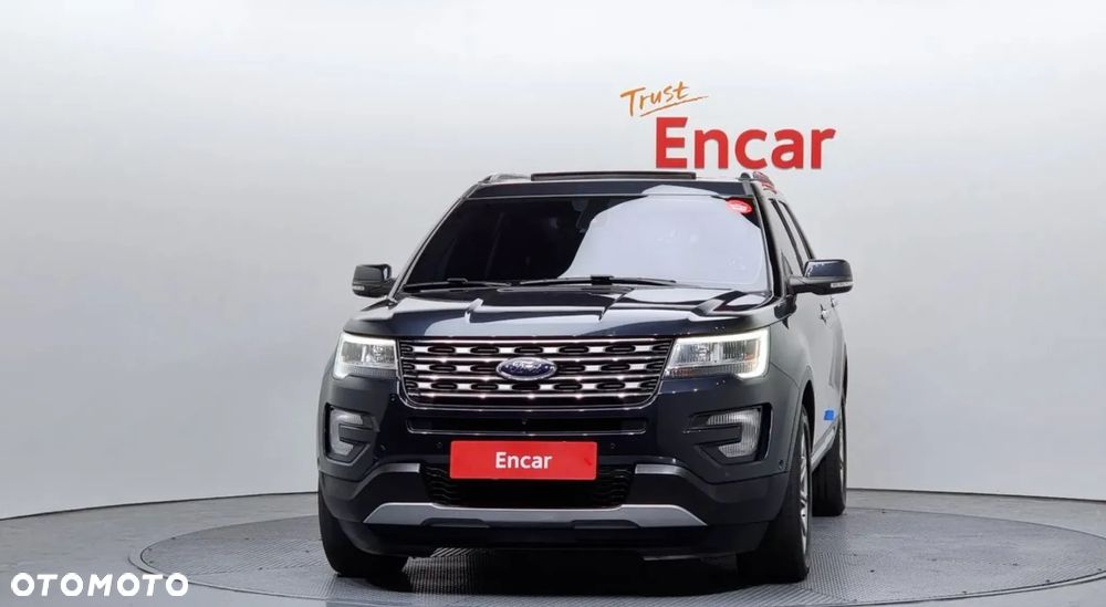 Ford Explorer - 4