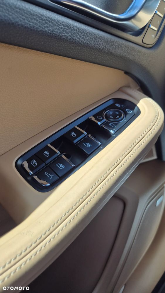 Porsche Macan Turbo PDK - 31