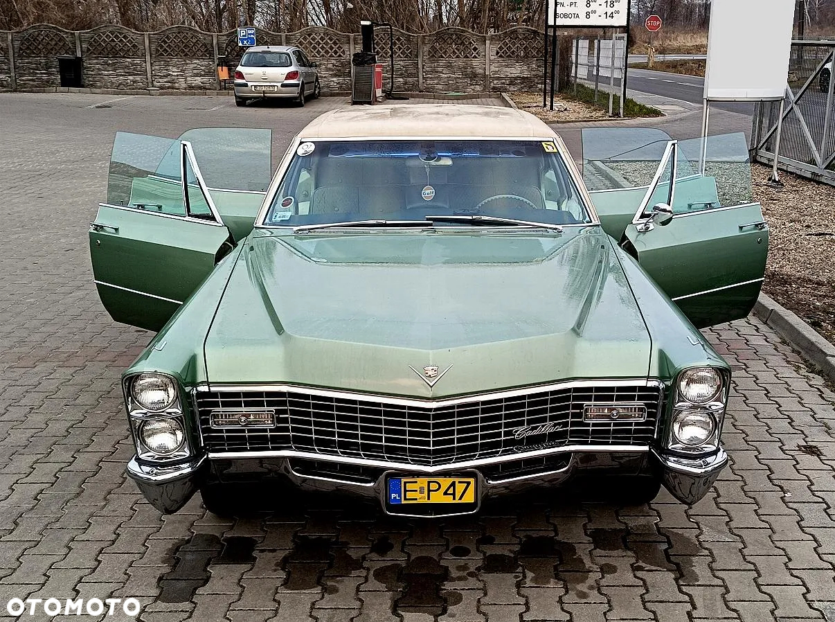 Cadillac Deville - 11