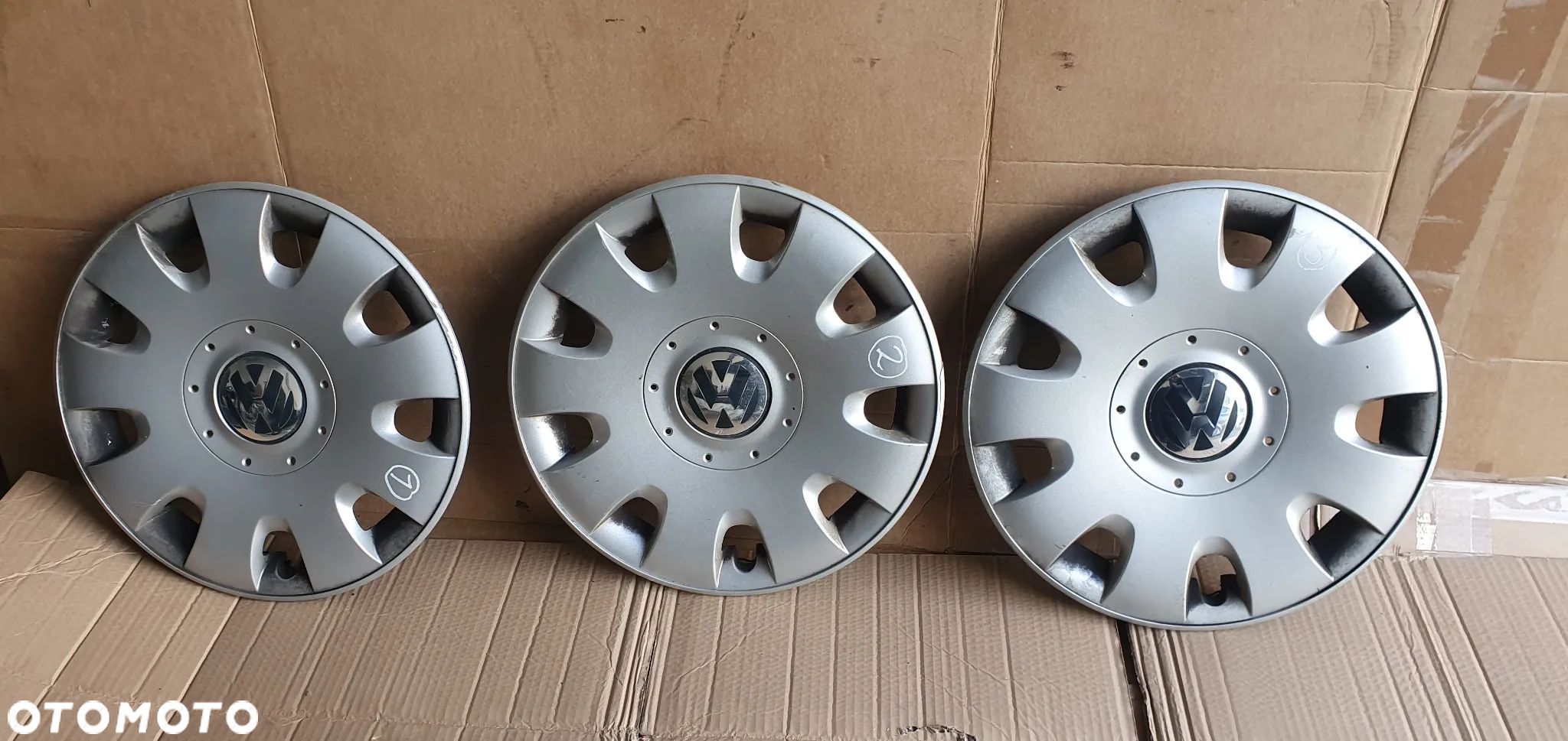 Dekielek kołpak kapsel 15" VW Touran 1T0601147 - 1