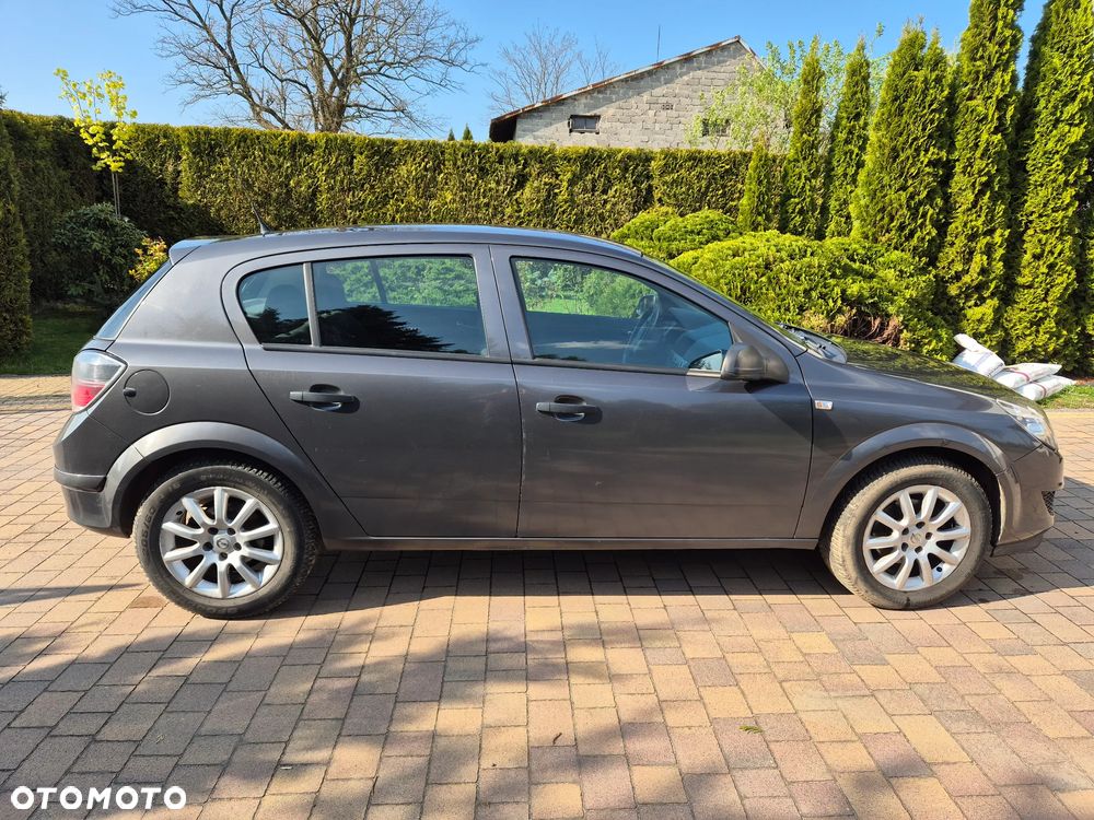 Opel Astra 1.4 Essentia - 3
