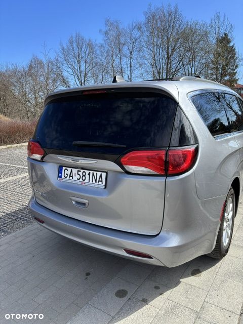 Chrysler Pacifica - 20