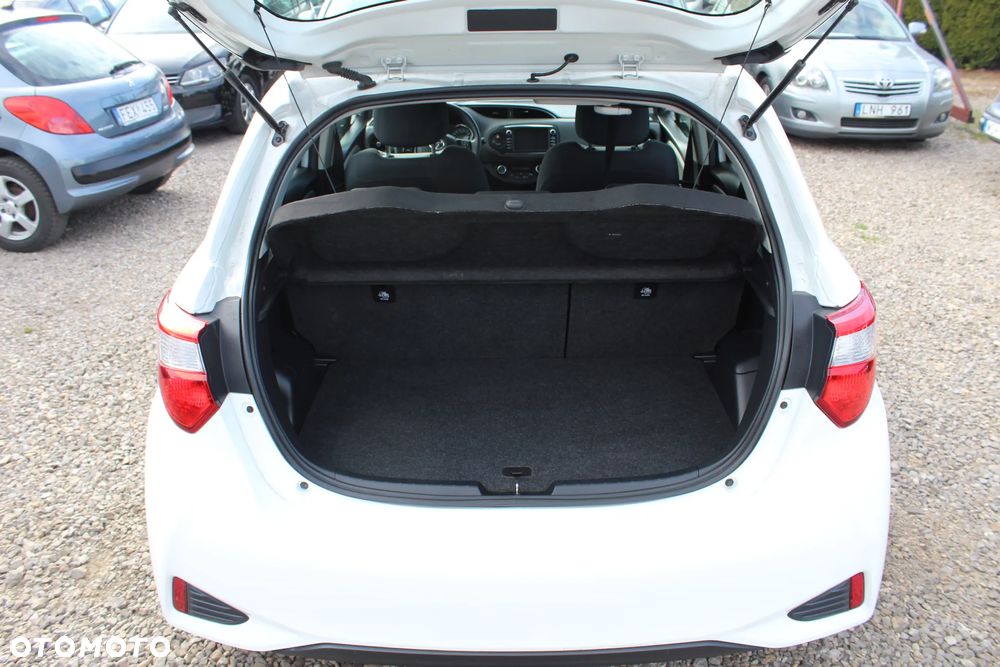 Toyota Yaris - 30