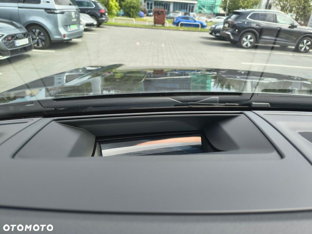Volkswagen Touareg - 22