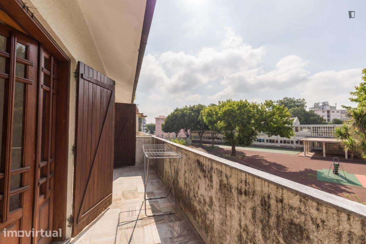 Quarto - localizado em Paranhos Porto - Grande imagem: 2/30
