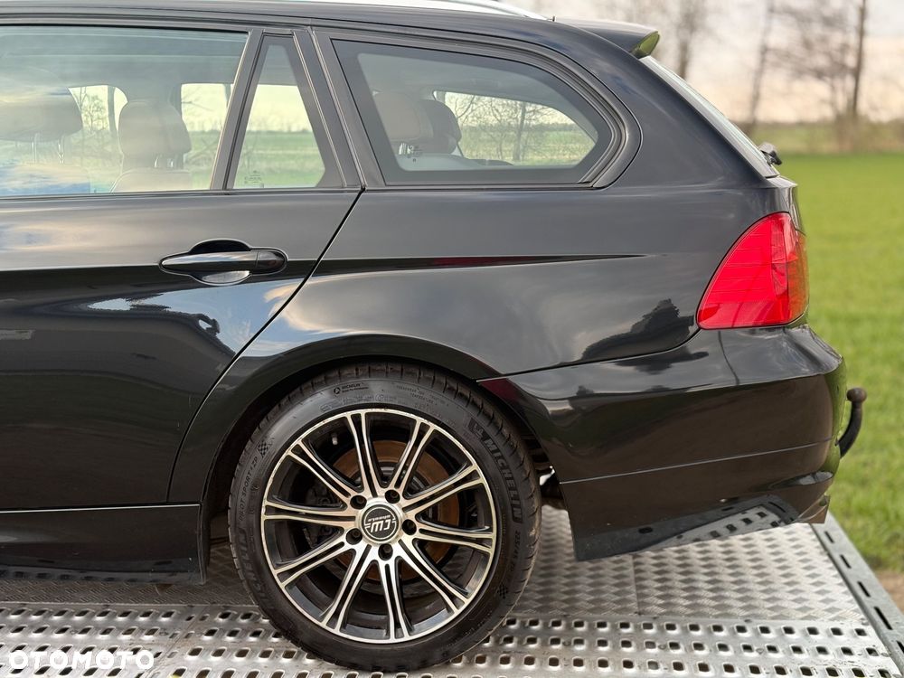 BMW Seria 3 318d DPF - 19