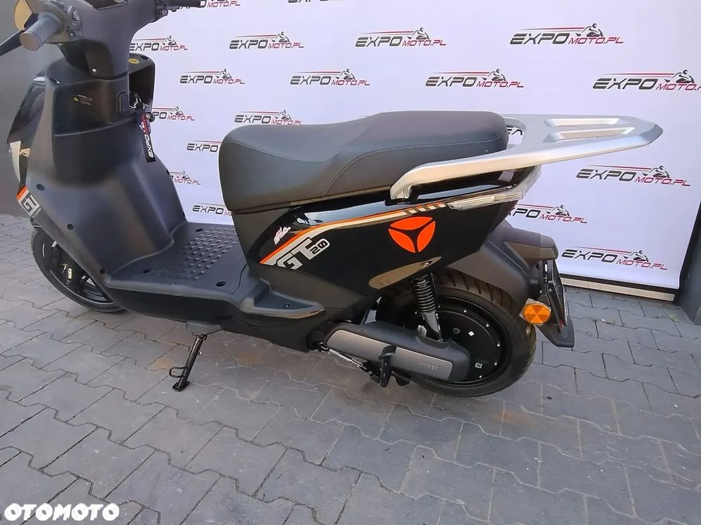 Yadea C-line - 13