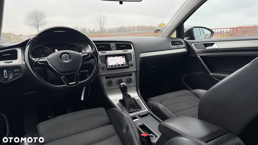 Volkswagen Golf 1.6 BlueTDI Comfortline - 26