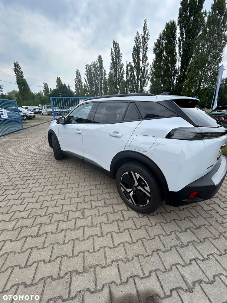 Peugeot 2008 PureTech 100 Allure S&S BVM6 - 4