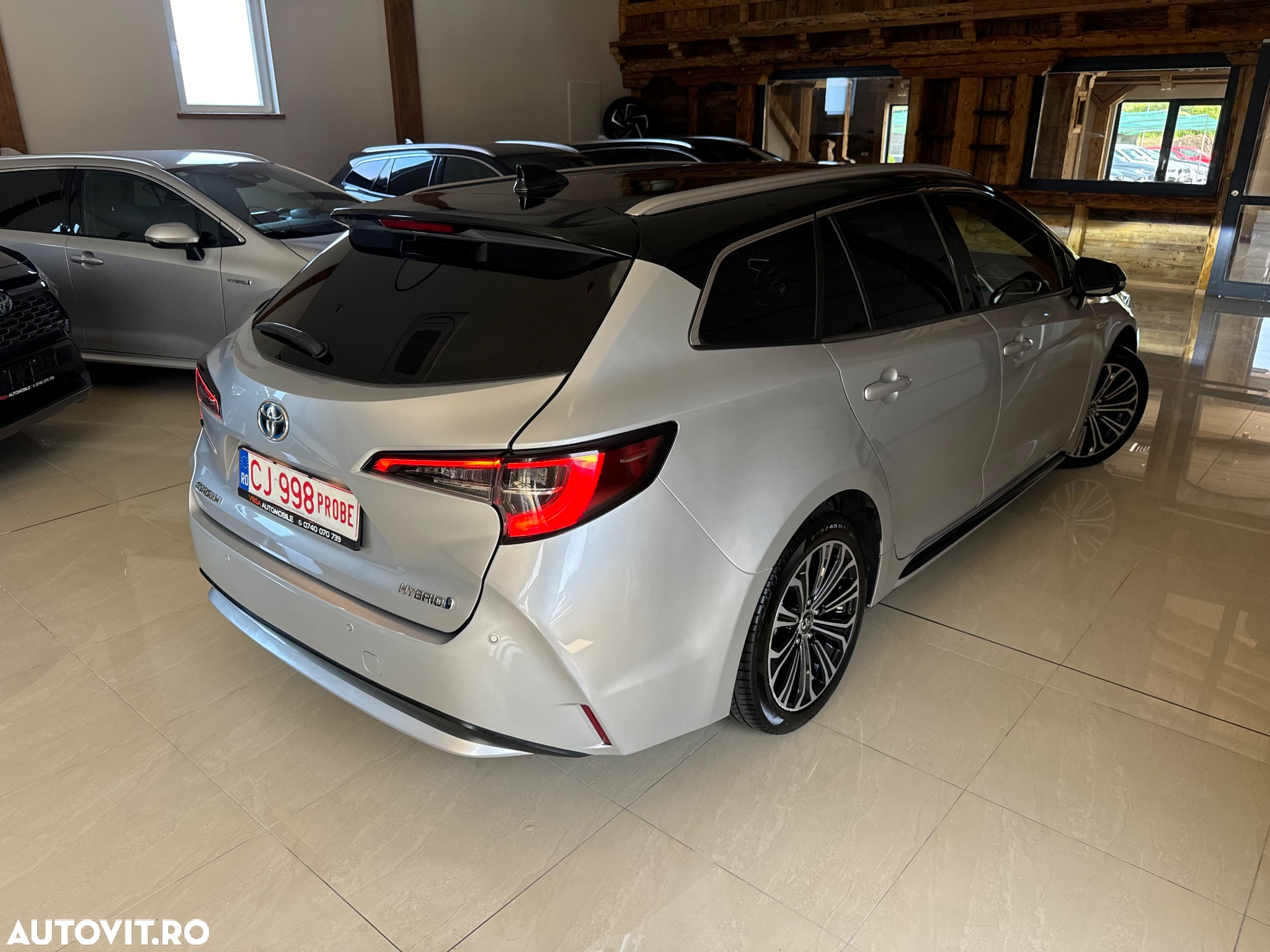 Toyota Corolla 1.8 HSD Dynamic Bi-tone - 3
