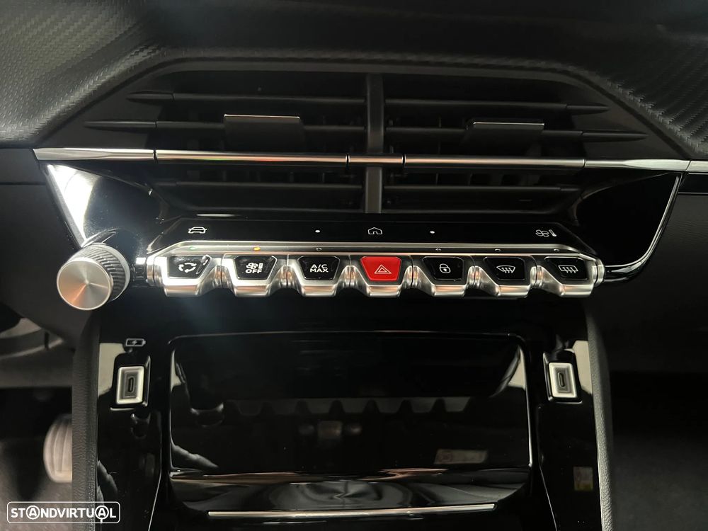 Peugeot 2008 1.2 PureTech Allure Pack - 17