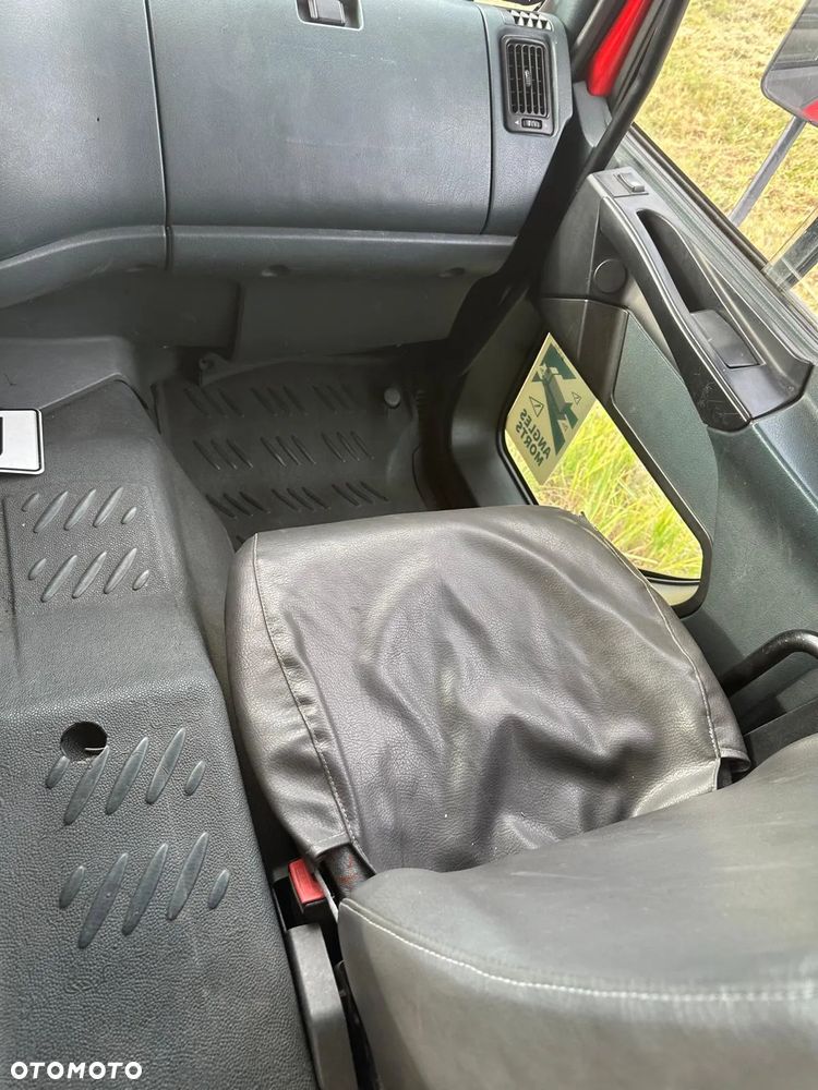 Renault Premium - 11