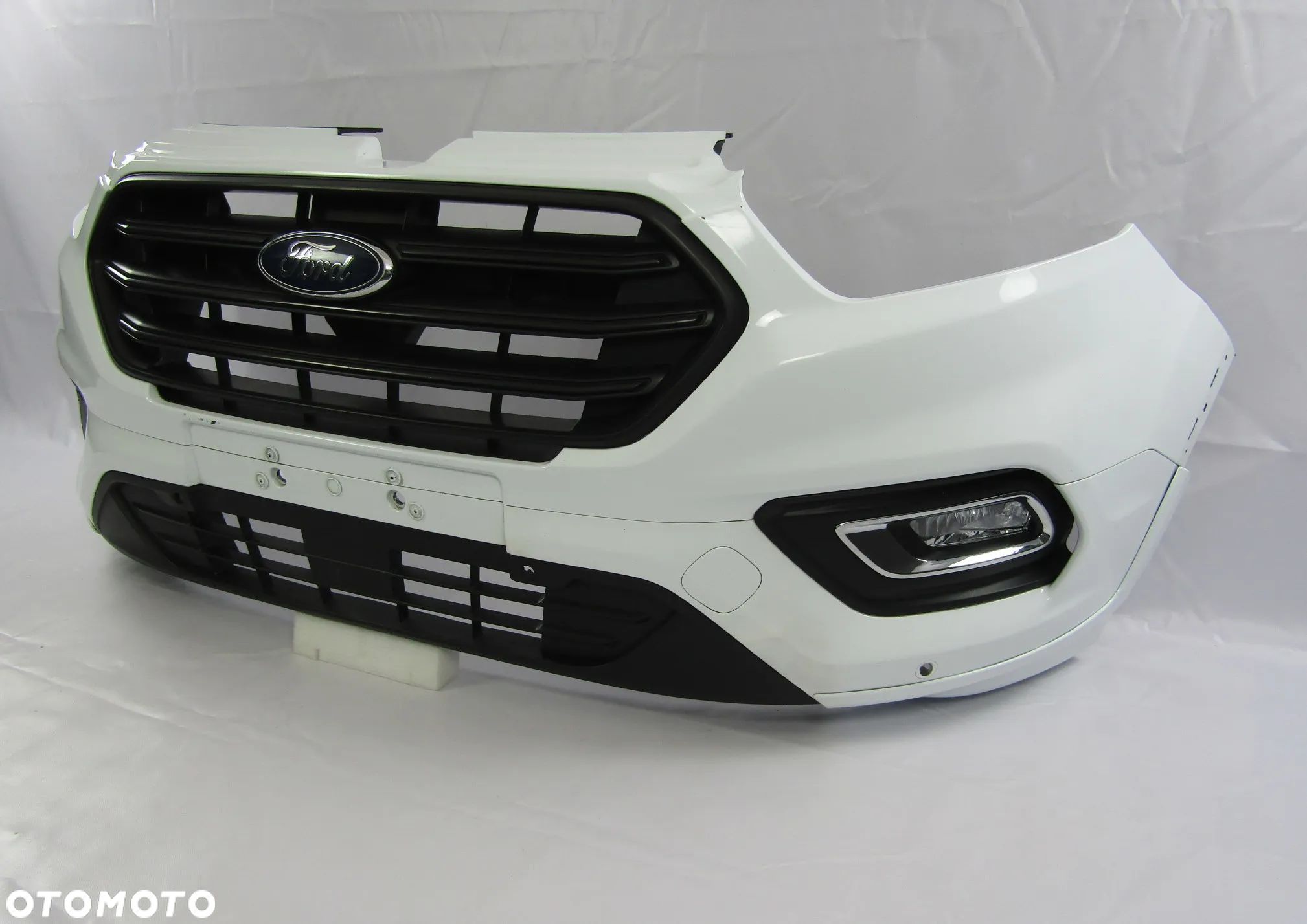 Zderzak przedni Ford Transit Tourneo Custom 18-22 Frozen White - 1