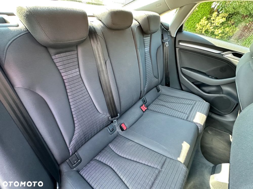 Audi A3 Limousine 30 TFSI sport - 31