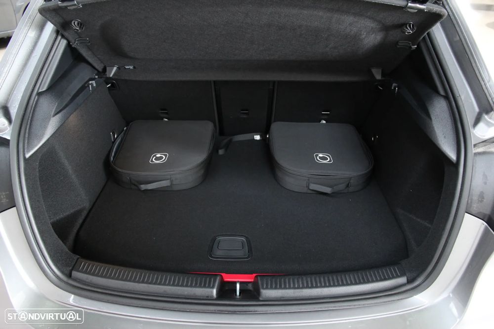 Mercedes-Benz A 250 e 8G-DCT AMG Line - 25