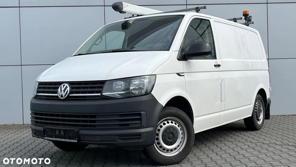 Volkswagen Transporter - 1