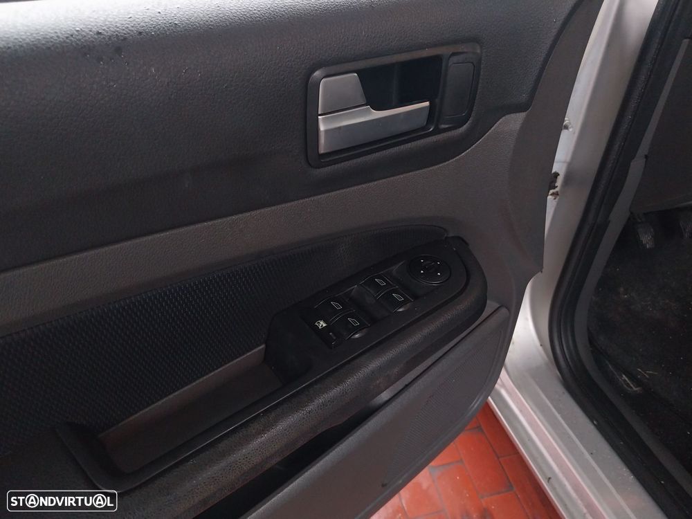 Ford Focus 1.4 16V Trend - 3