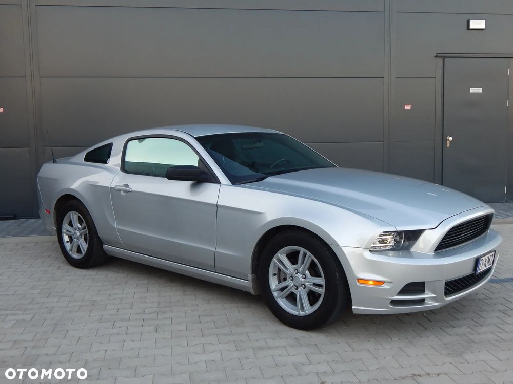 Ford Mustang 3.7 V6 Premium - 10