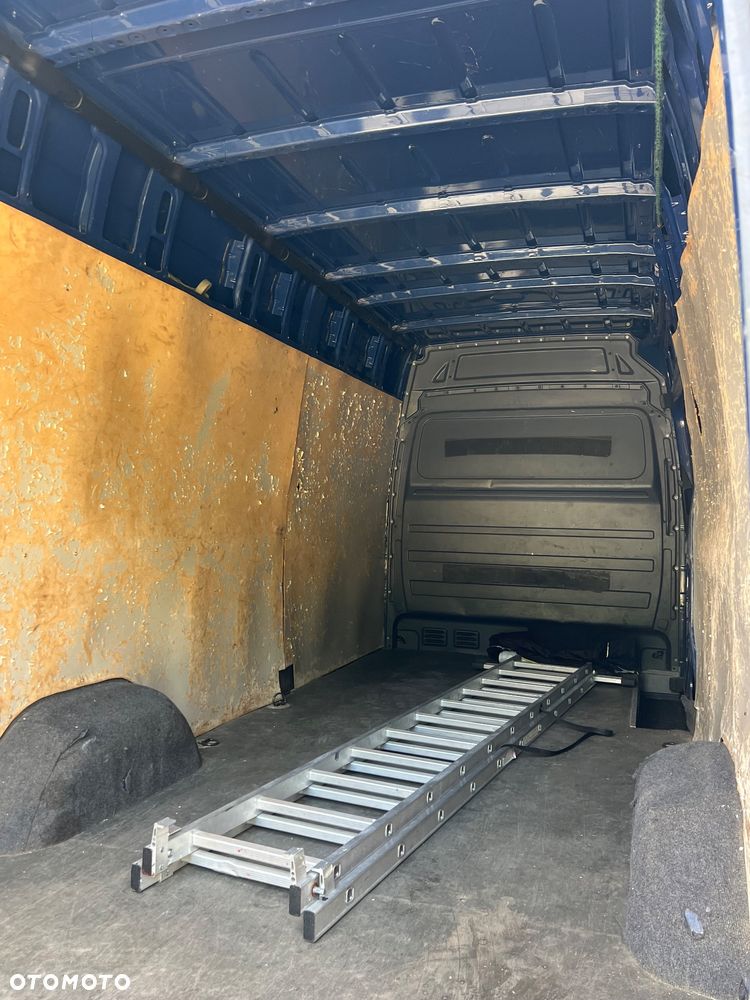 Mercedes-Benz Sprinter - 18