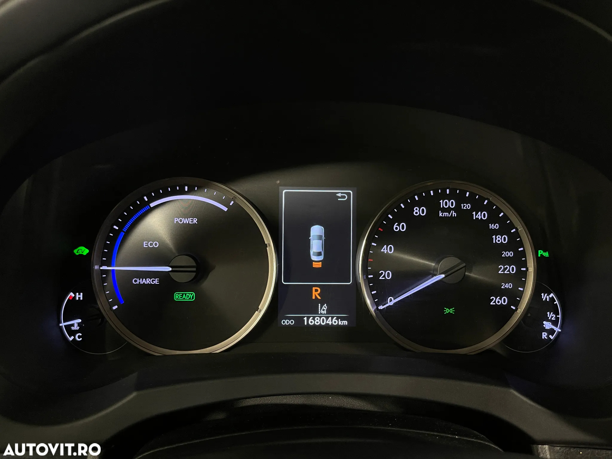 Lexus Seria IS 300h Executive - 36