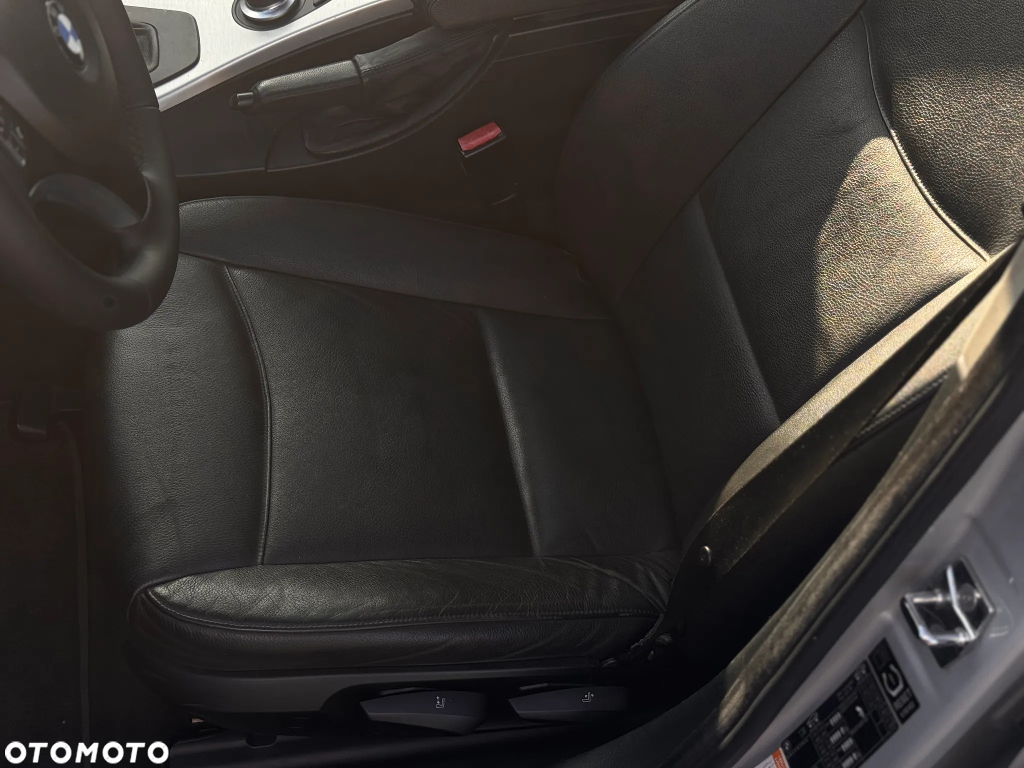 BMW Seria 3 330xd DPF Touring - 32