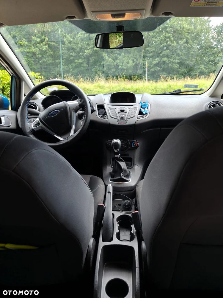 Ford Fiesta 1.25 Ambiente EU5 - 8
