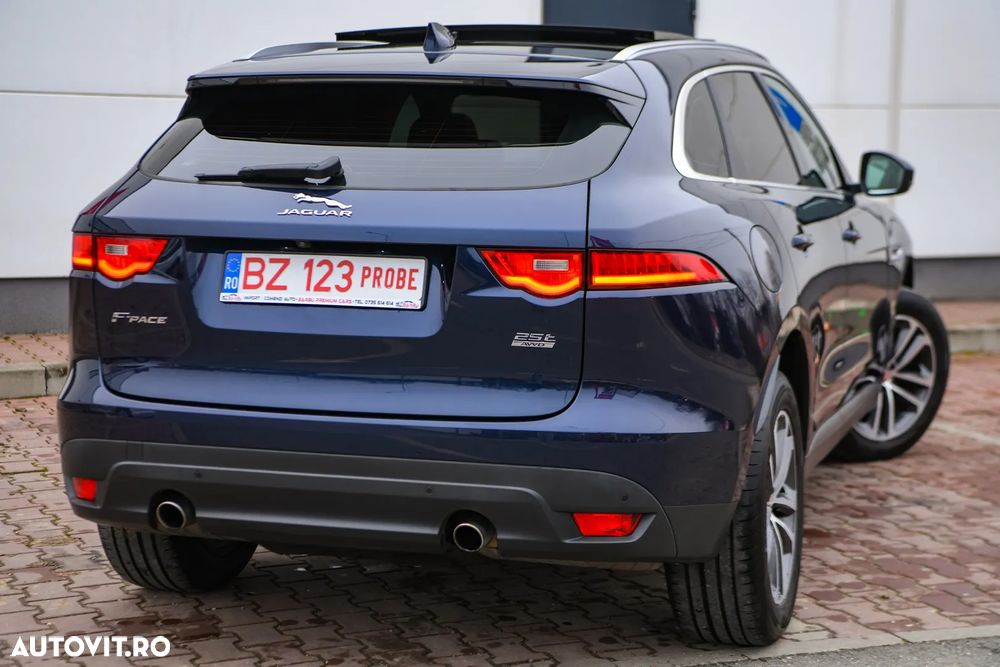 Jaguar F-Pace 25t AWD Portfolio - 6