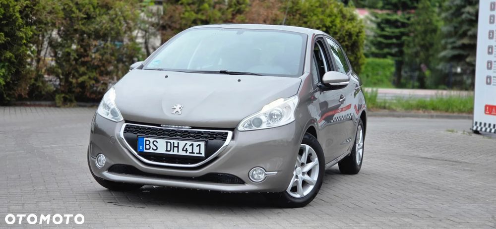 Peugeot 208 - 4