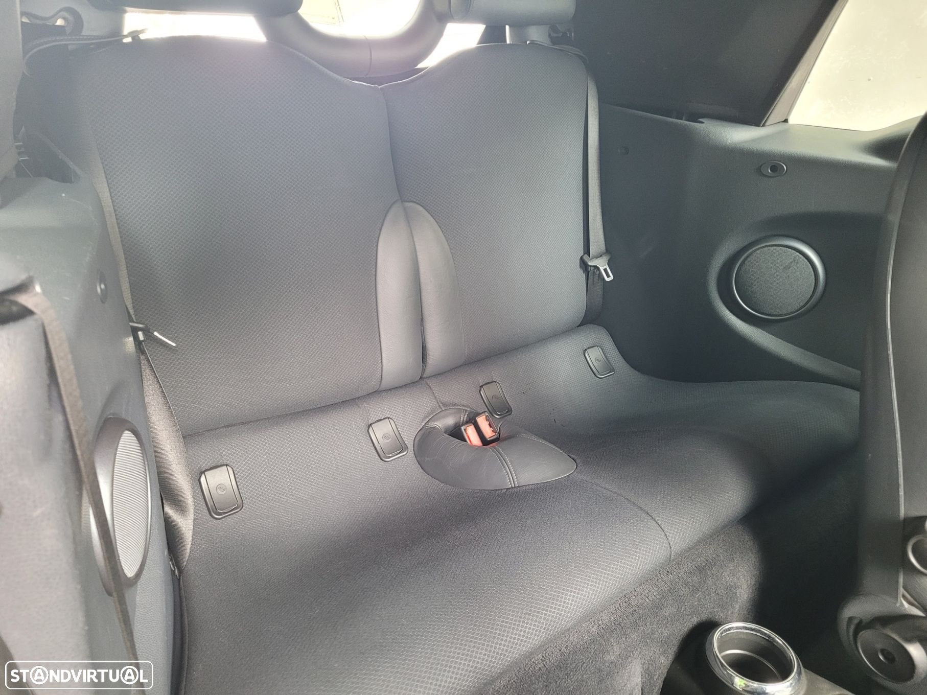 MINI Cabrio Cooper - 16