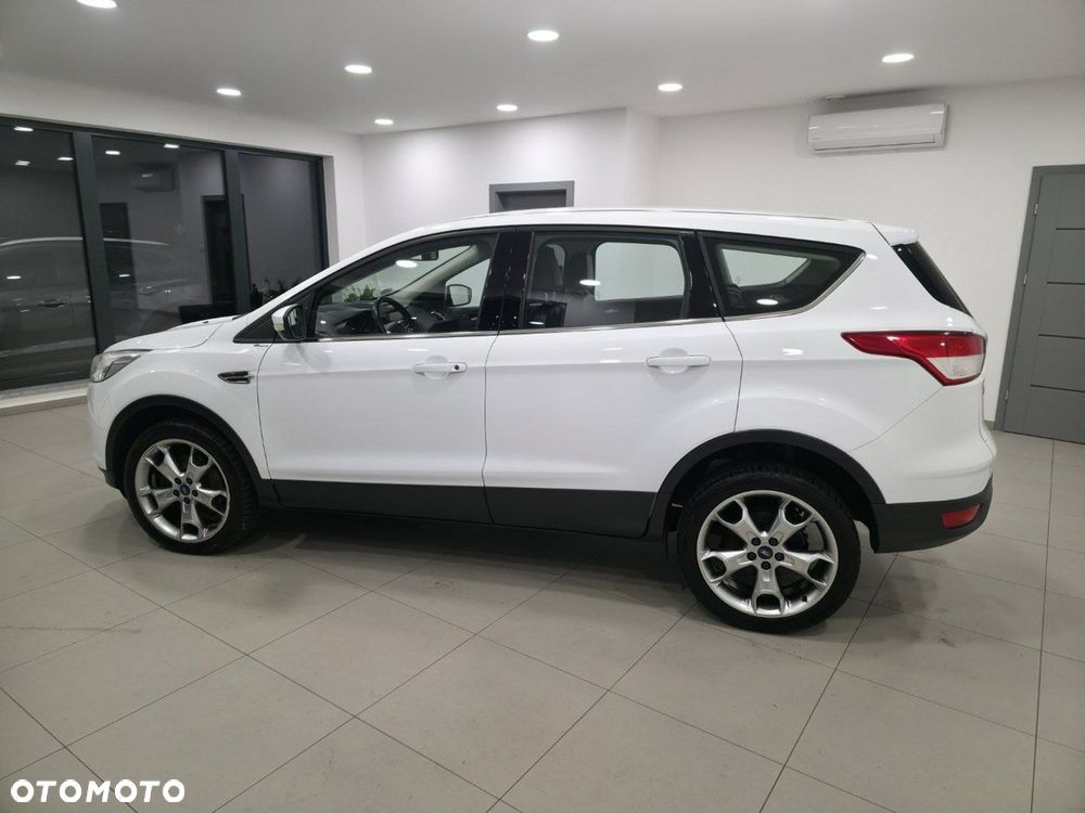 Ford Kuga 2.0 TDCi 4x4 Titanium - 4
