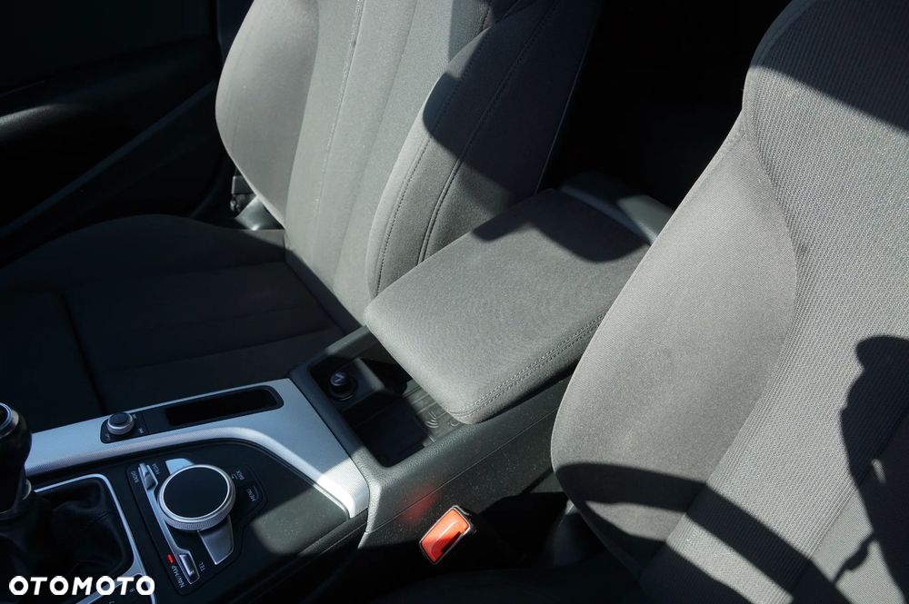 Audi A4 Avant 2.0 TDI clean diesel - 25