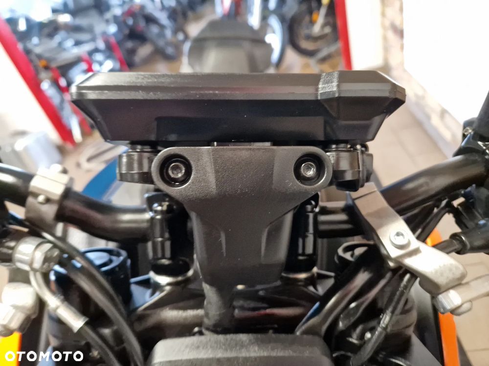KTM Duke 125 - 26