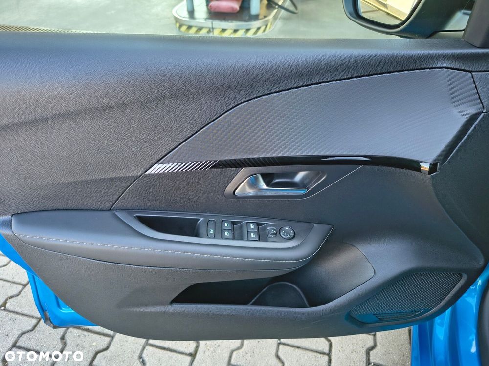 Peugeot 208 - 13