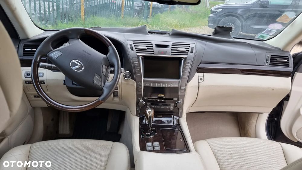 Lexus LS 600h Ambience h - 30